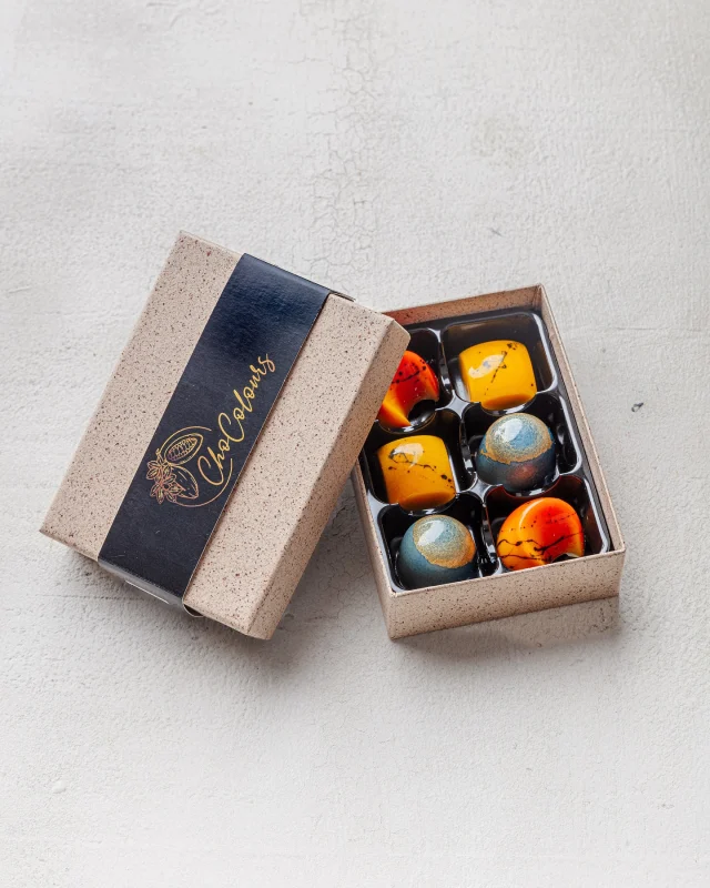 Stuck for gift ideas? Don’t panic—just add chocolate…

Our handcrafted Chocolours collections are here for all your gifting emergencies—birthdays, anniversaries, or those “I forgot, but look how amazing this chocolate is!” moments. Whatever the occasion, we’ve got it covered… literally, in chocolate.

Because chocolate fixes everything.

#ChocolateGifts #HandcraftedChocolates #BirthdayGifts #AnniversarySurprises  #ChocolateSavesTheDay